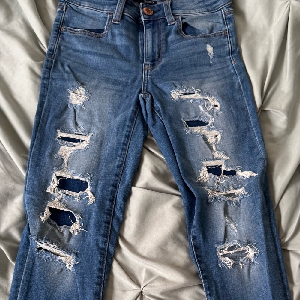 American Eagle Outfitters Blue Ripped Jeans - Picture 2 of 3